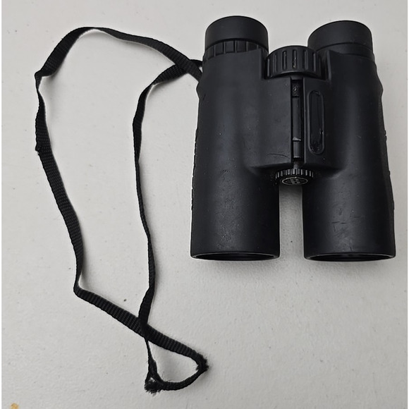 Busnell Binoculars 10X42 Sportsman 305' FOV@1000YDS (CMP113011) - Picture 1 of 6